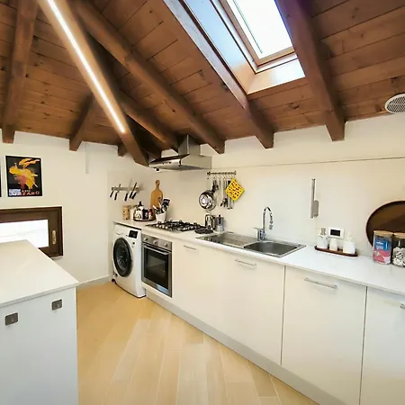 Modern Flat In Old Town