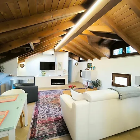 Modern Flat In Old Town Apartment