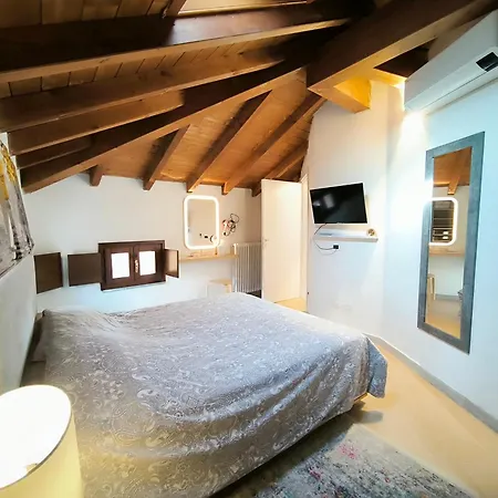 Modern Flat In Old Town Apartment *